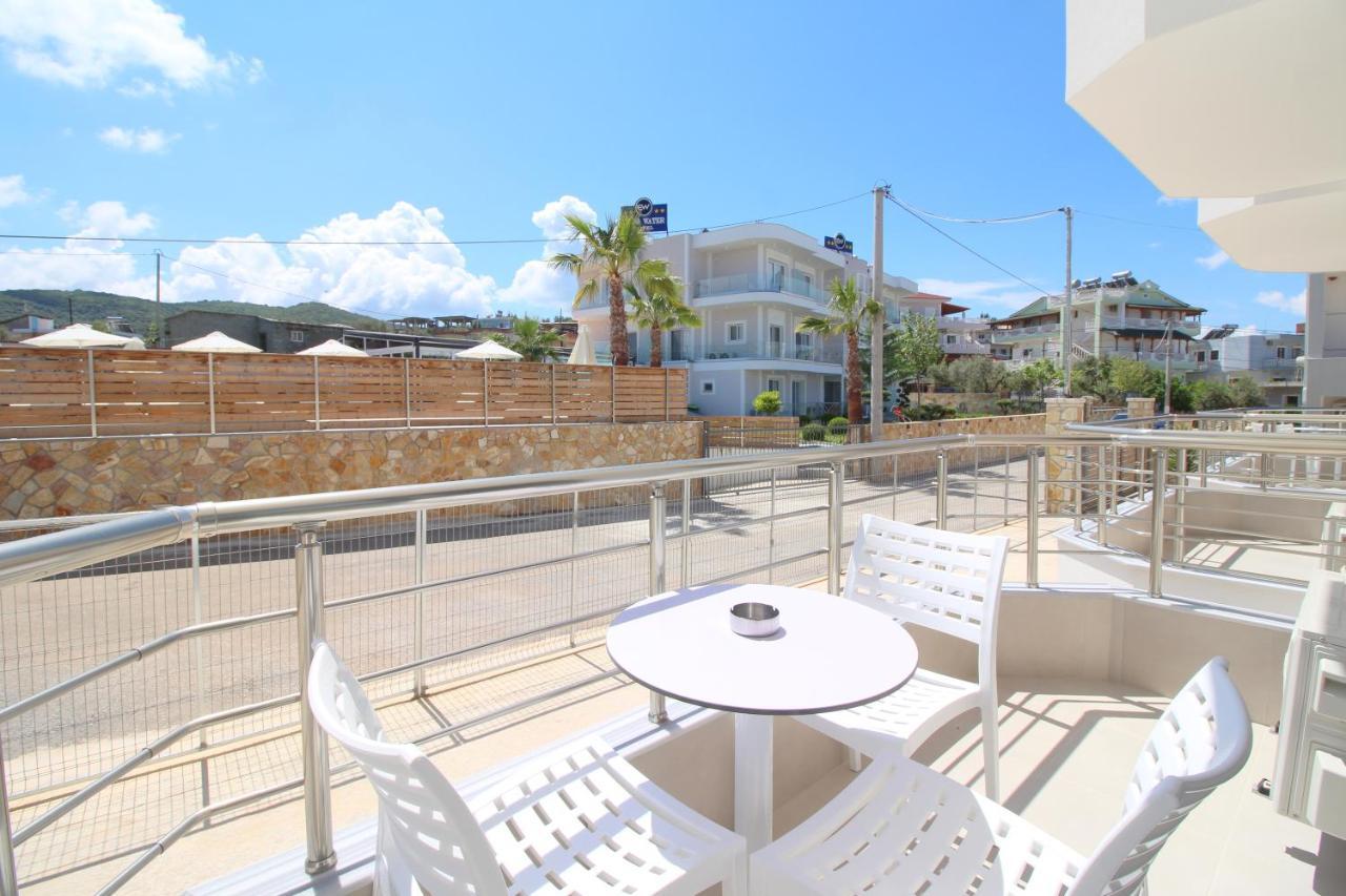 J&B Hotel Ksamil Exterior photo